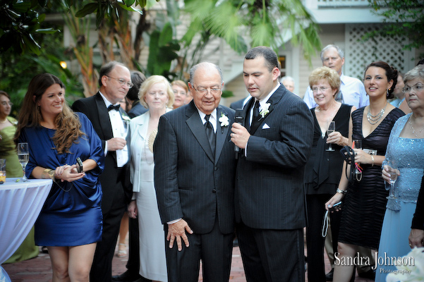 Best Courtyard Lake Lucerne - IW Phillips House Wedding photographer - Sandra Johnson (SJFoto.com)